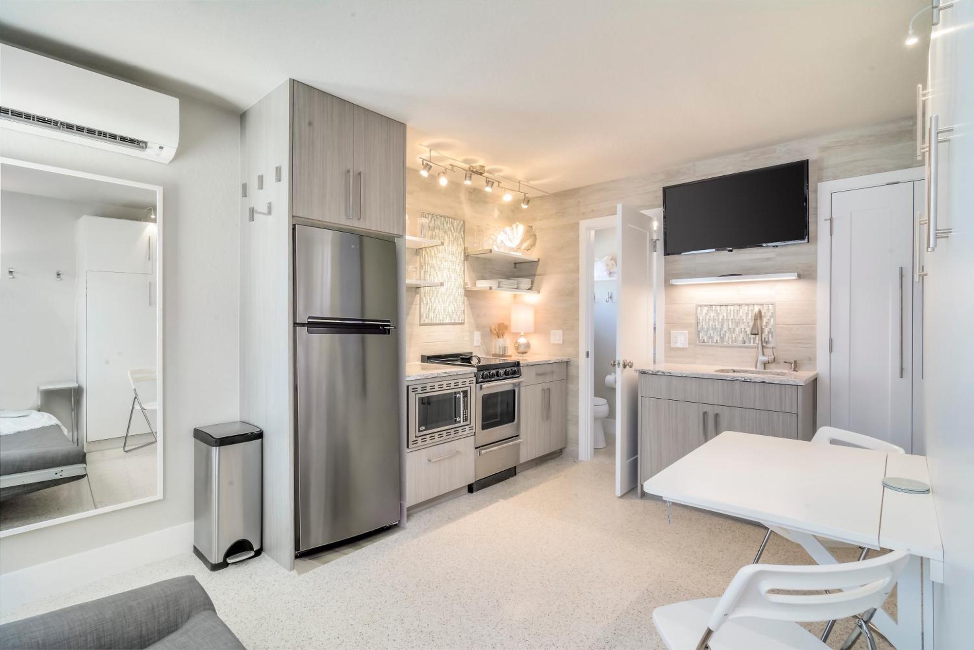 Boutique Vacation Rental Complex At Beach Cocoa Beach Eksteriør billede